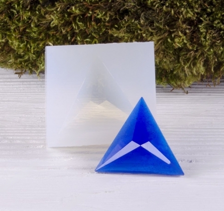 Молд для украшений "Граненый треугольник" Молд для украшений "Граненый треугольник"