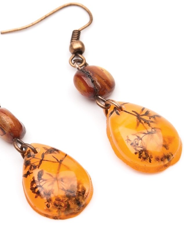 Украшения с использованием оранжевой смолы