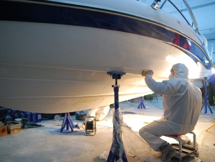 Купить стекловолокно и эпоксидную смолу для ремонта лодки или тюнинга. R-DOP эпоксидная смола и стекловолокно