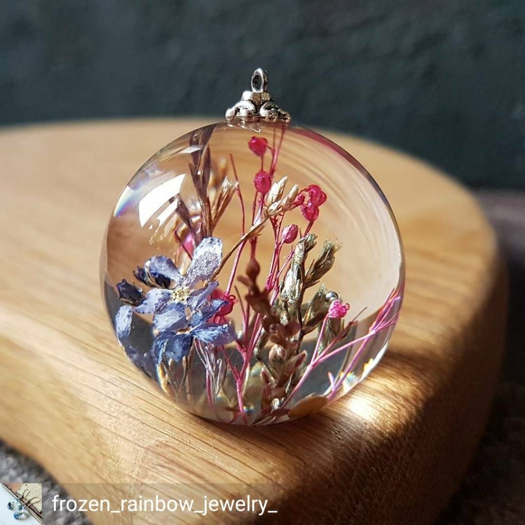 Regrann from @frozen_rainbow_jewelry_.jpg Regrann from @frozen_rainbow_jewelry_.jpg
