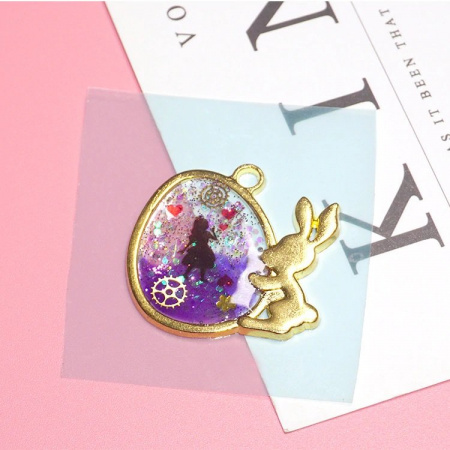 Пленка глянцевая самоклеящаяся для создания украшений