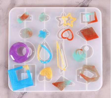 Силиконовый молд Серьги 2 Сердца и Друзья 16 в 1