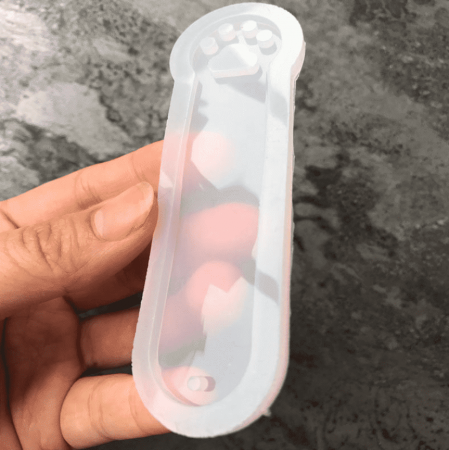 Силиконовый молд "Книжная закладка ЛАПКА" 11*3 см