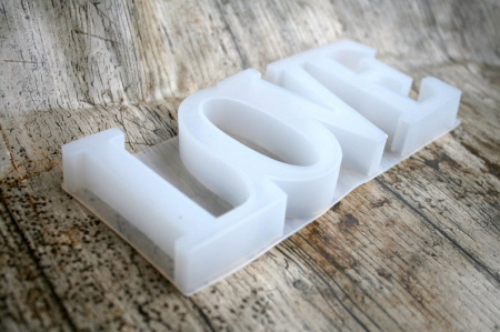 Силиконовый молд "LOVE" 20*8 см